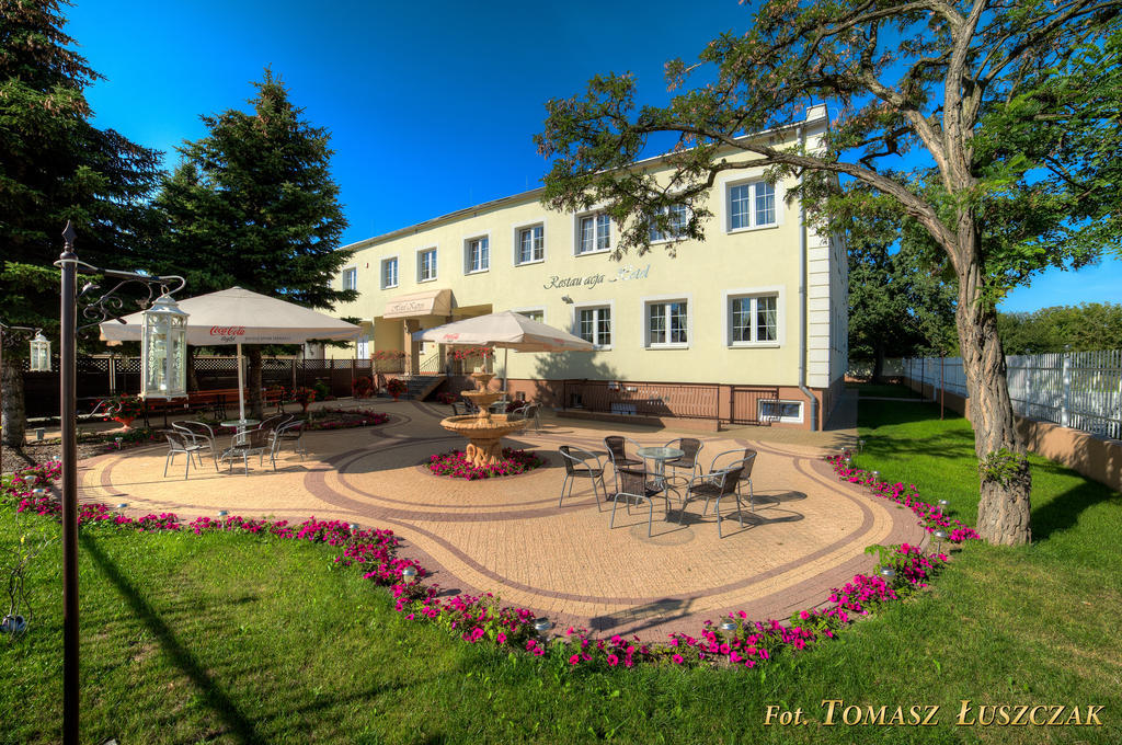 Hotel Kaprys Świdnik Exteriér fotografie